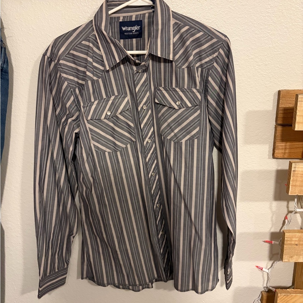 Wrangler Pearl Snap (boys xxl, like women’s small)